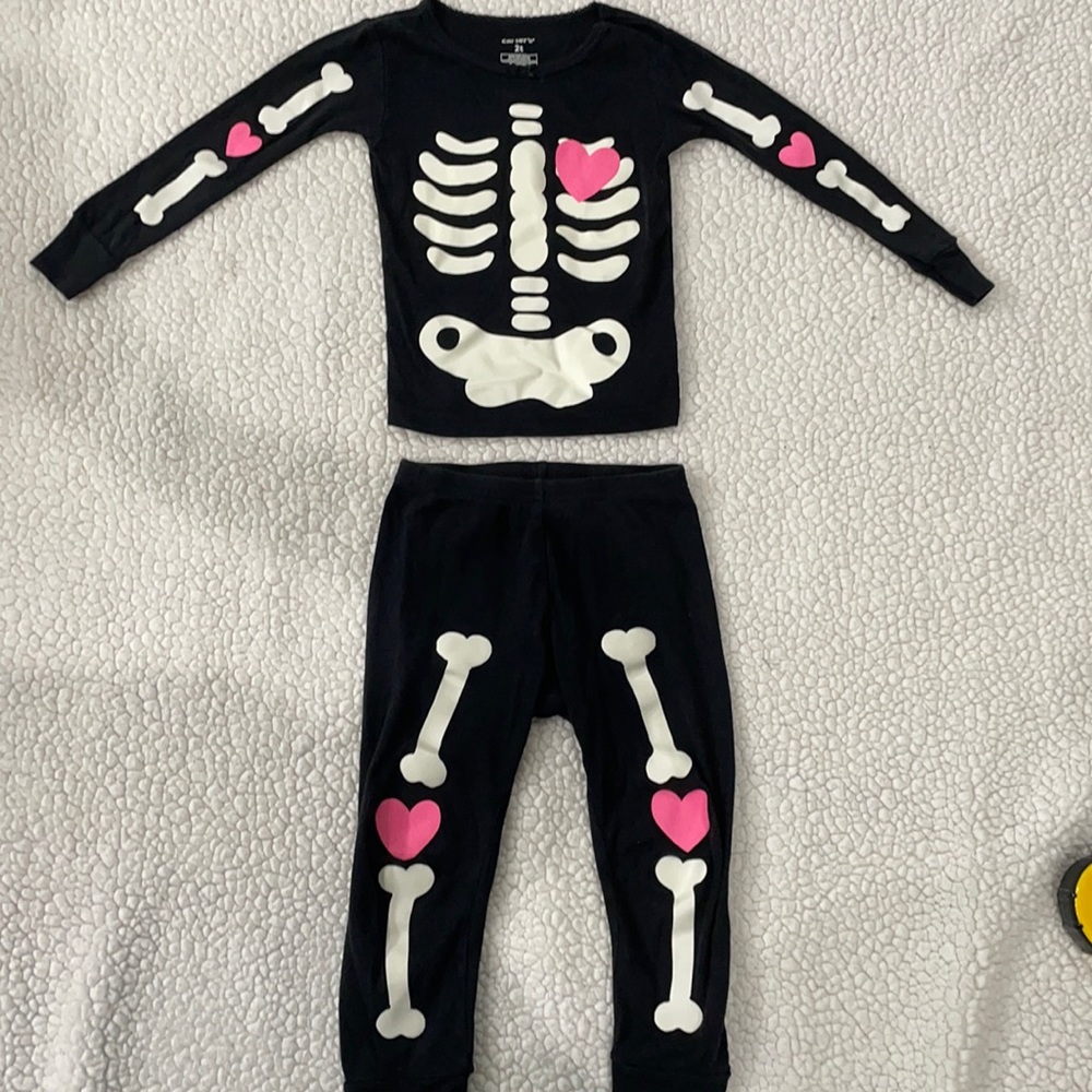 2T glow in the dark bones pajamas